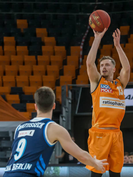 来了新的悬 来了新的悬